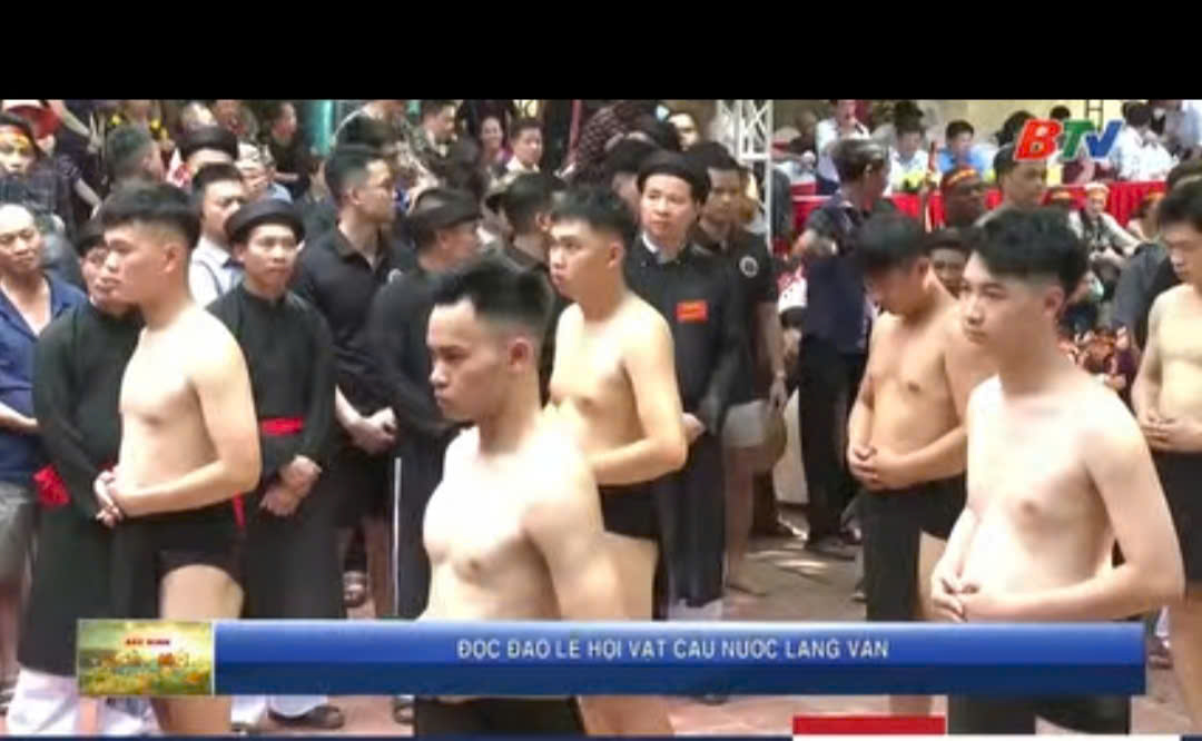 Độc đáo Lễ hội vật cầu nước làng Vân.mp4